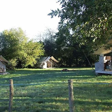 Ferme De La Marliere Hotell Saint-Vincent-en-Bresse Exteriör bild